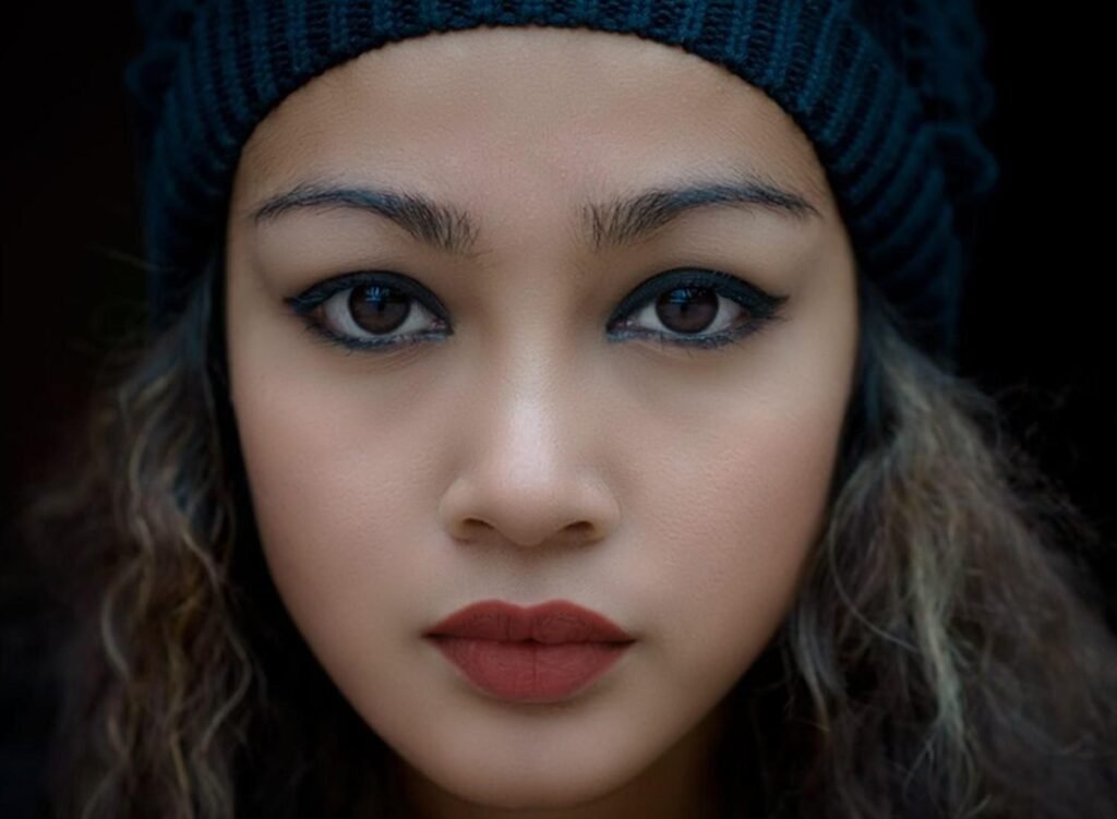 High-End Photo Retouching, Beauty Retouching, Makeup Adjustment, Makeup Enhanced, Skin Retouching, Skin Smoothening, Fix Skin Tone